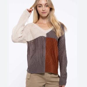 NWT E&M V-Neck Cable Knit Sweater